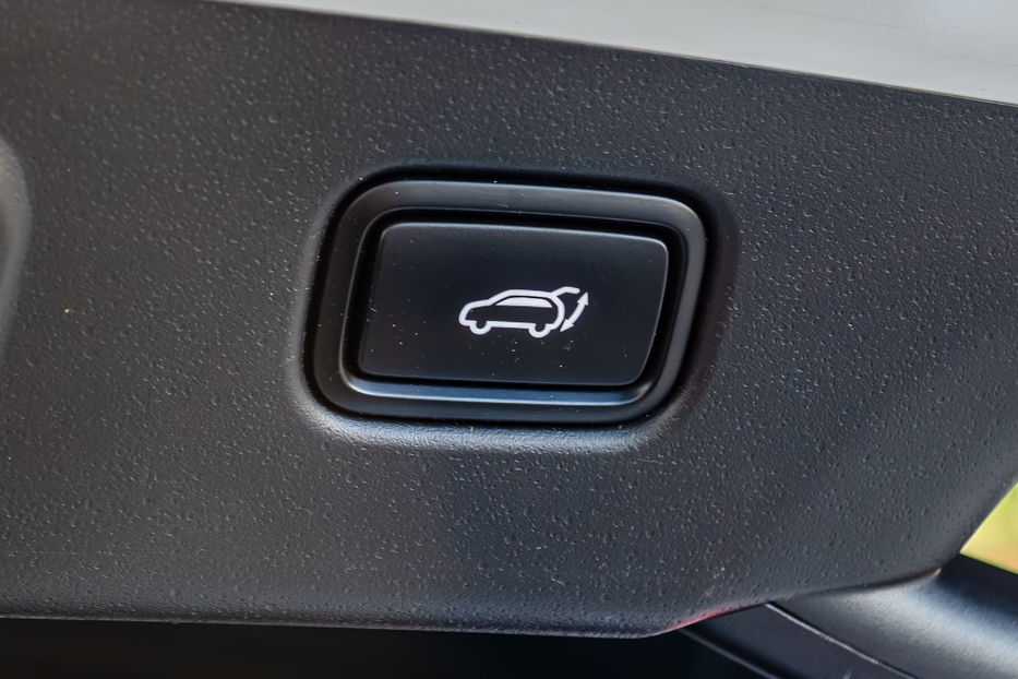Продам Kia Niro EV 2023 года в Киеве
