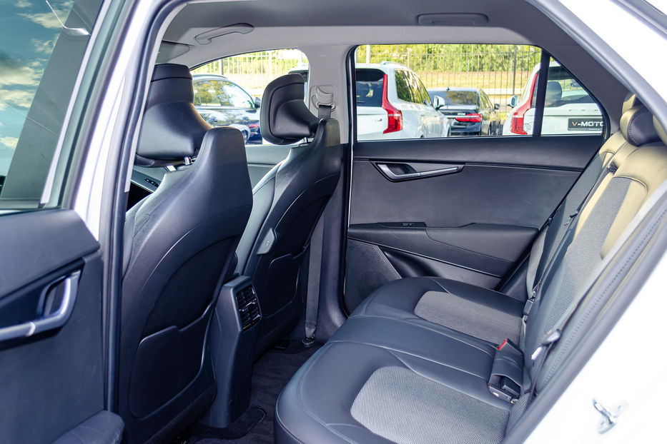 Продам Kia Niro EV 2023 года в Киеве