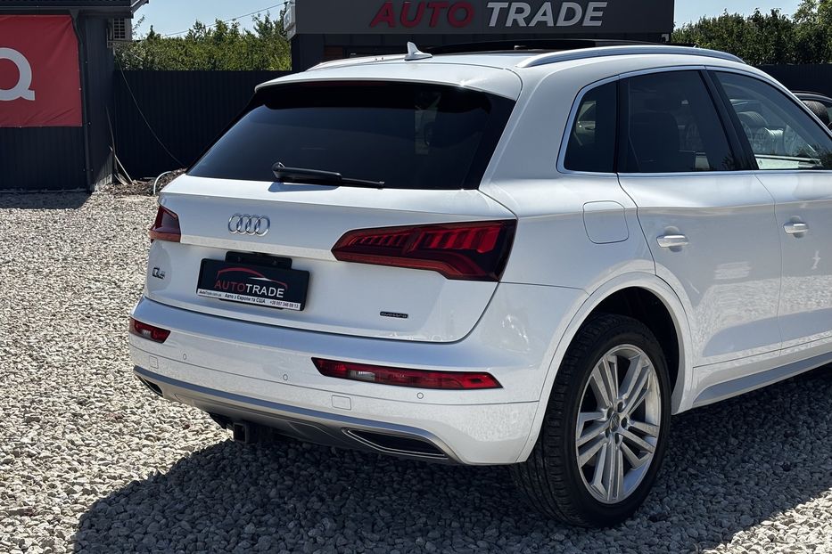 Продам Audi Q5 S-line  2019 года в Львове