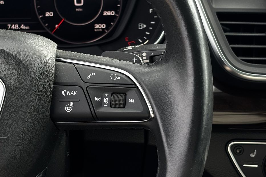 Продам Audi Q5 S-line  2019 года в Львове