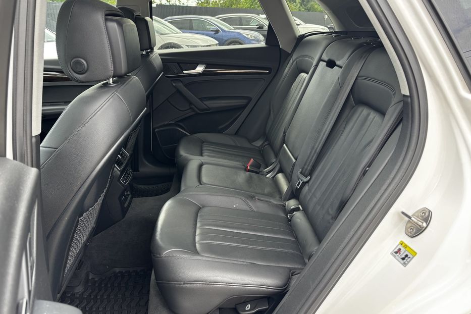 Продам Audi Q5 S-line  2019 года в Львове