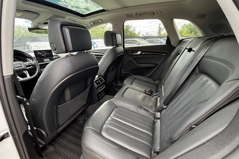 Продам Audi Q5 S-line  2019 года в Львове