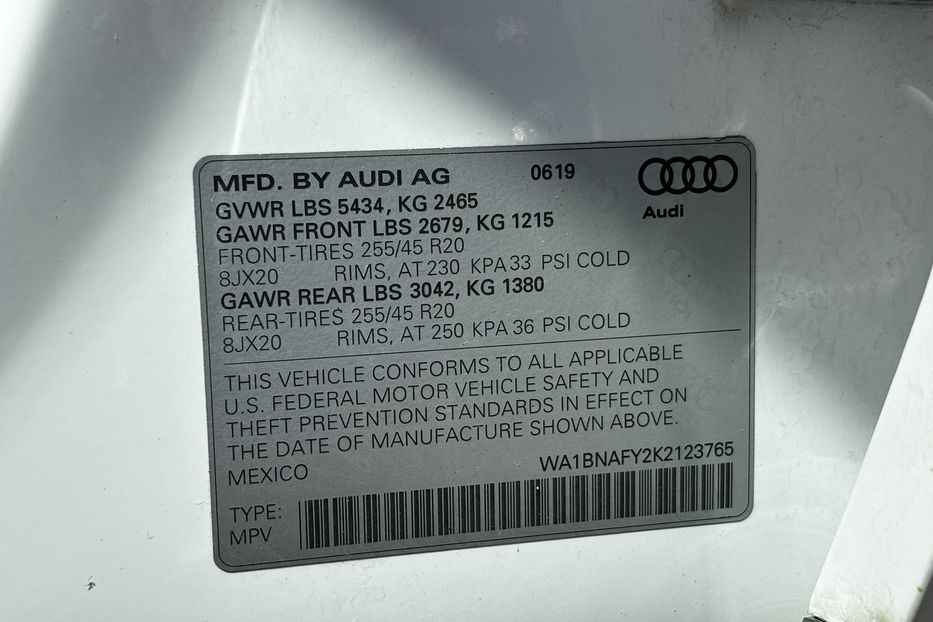 Продам Audi Q5 S-line  2019 года в Львове