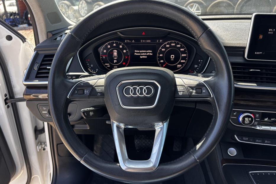 Продам Audi Q5 S-line  2019 года в Львове