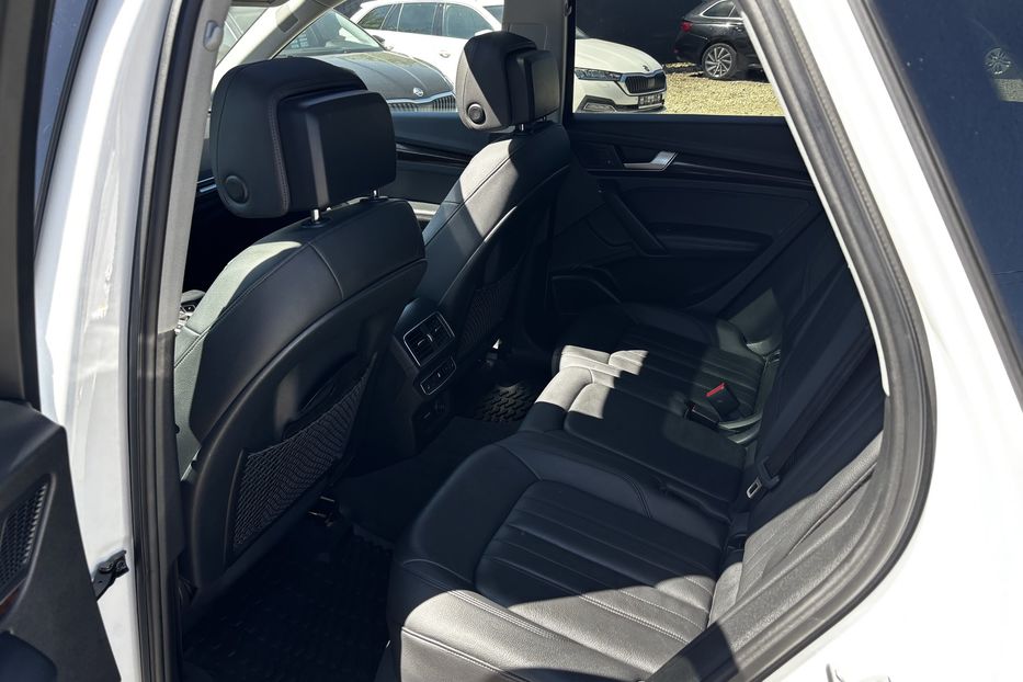 Продам Audi Q5 S-line  2019 года в Львове