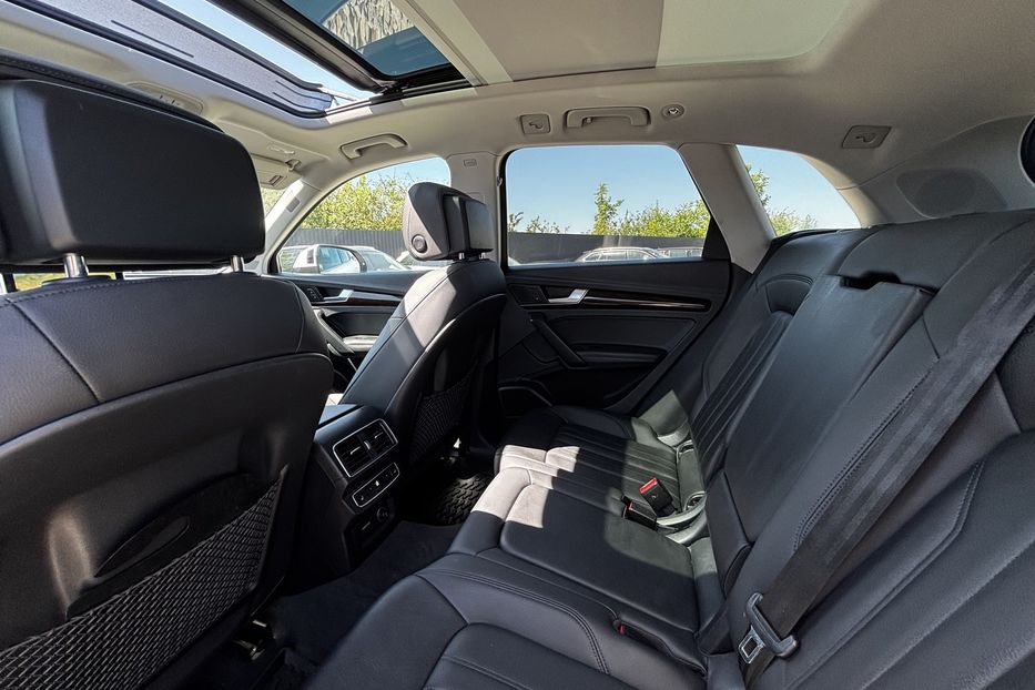 Продам Audi Q5 S-line  2019 года в Львове