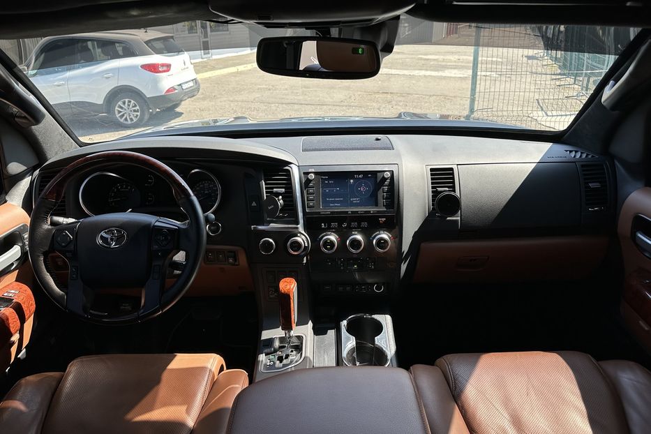 Продам Toyota Sequoia Armored B6+ 2021 года в Киеве