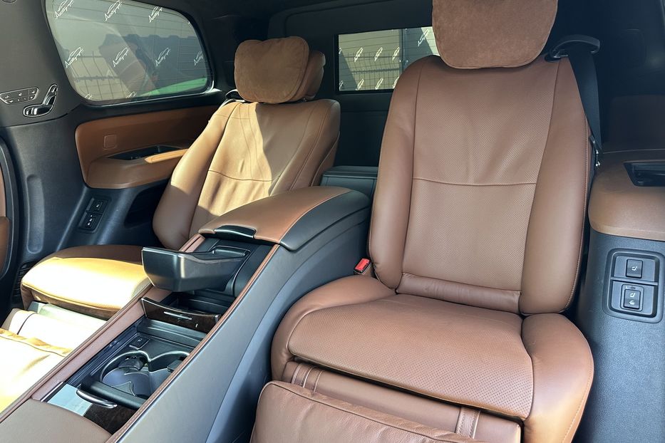 Продам Toyota Sequoia Armored B6+ 2021 года в Киеве