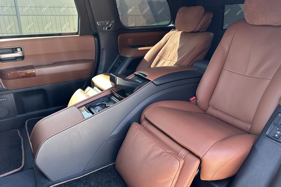 Продам Toyota Sequoia Armored B6+ 2021 года в Киеве