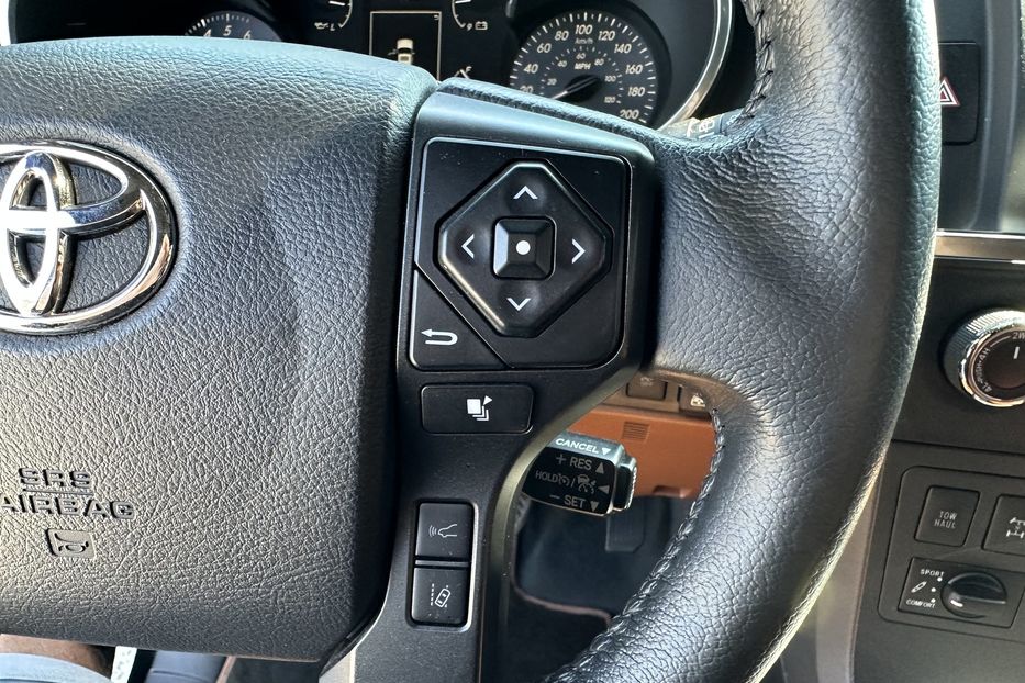 Продам Toyota Sequoia Armored B6+ 2021 года в Киеве