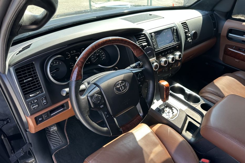 Продам Toyota Sequoia Armored B6+ 2021 года в Киеве