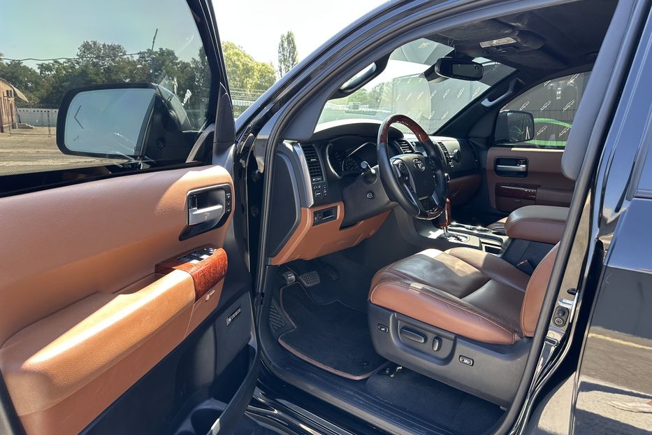 Продам Toyota Sequoia Armored B6+ 2021 года в Киеве