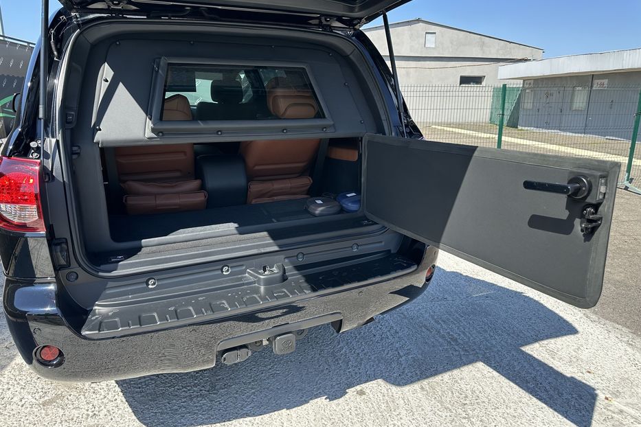 Продам Toyota Sequoia Armored B6+ 2021 года в Киеве