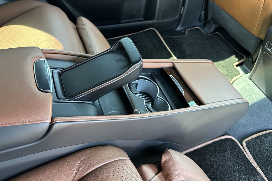 Продам Toyota Sequoia Armored B6+ 2021 года в Киеве