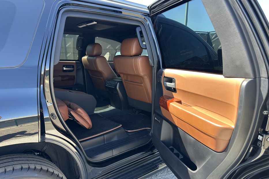 Продам Toyota Sequoia Armored B6+ 2021 года в Киеве