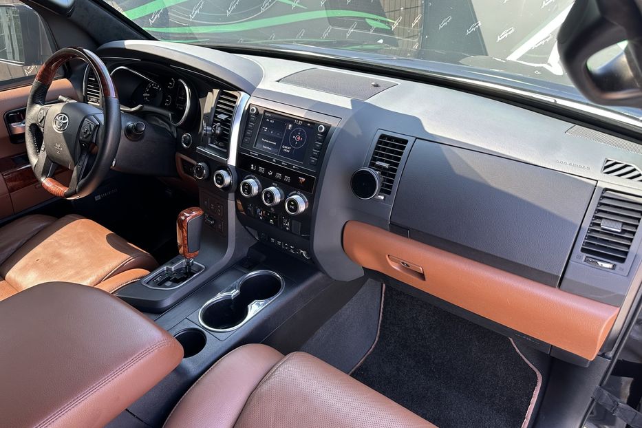 Продам Toyota Sequoia Armored B6+ 2021 года в Киеве