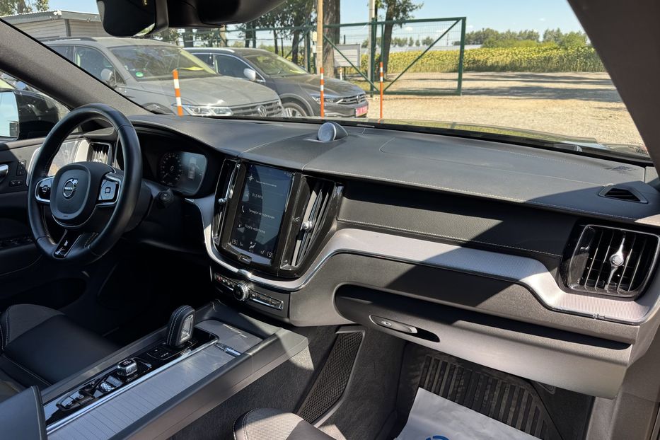 Продам Volvo XC60 Plug-in hybrid (415k/c) COMIS  2019 года в г. Умань, Черкасская область