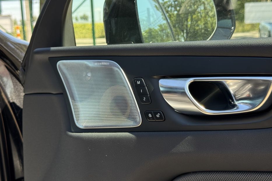 Продам Volvo XC60 Plug-in hybrid (415k/c) COMIS  2019 года в г. Умань, Черкасская область