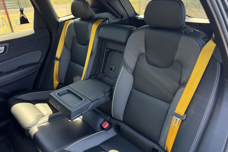 Продам Volvo XC60 Plug-in hybrid (415k/c) COMIS  2019 года в г. Умань, Черкасская область