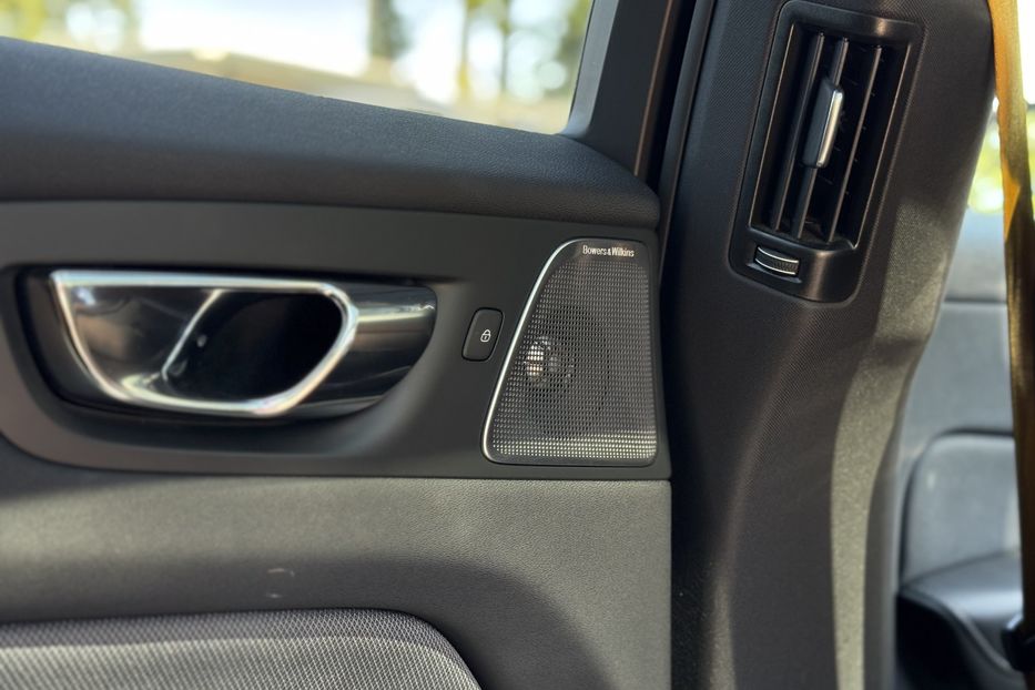 Продам Volvo XC60 Plug-in hybrid (415k/c) COMIS  2019 года в г. Умань, Черкасская область
