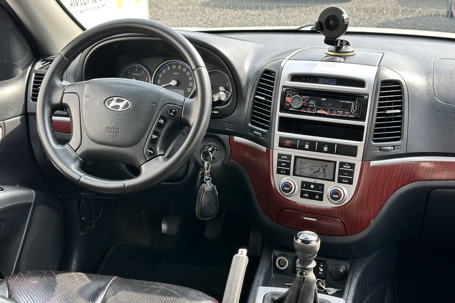 Продам Hyundai Santa FE 2008 года в Луцке