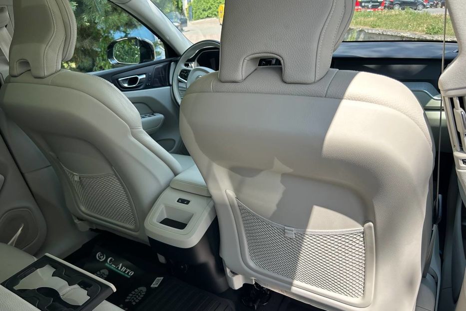 Продам Volvo XC60 2022 года в Черновцах