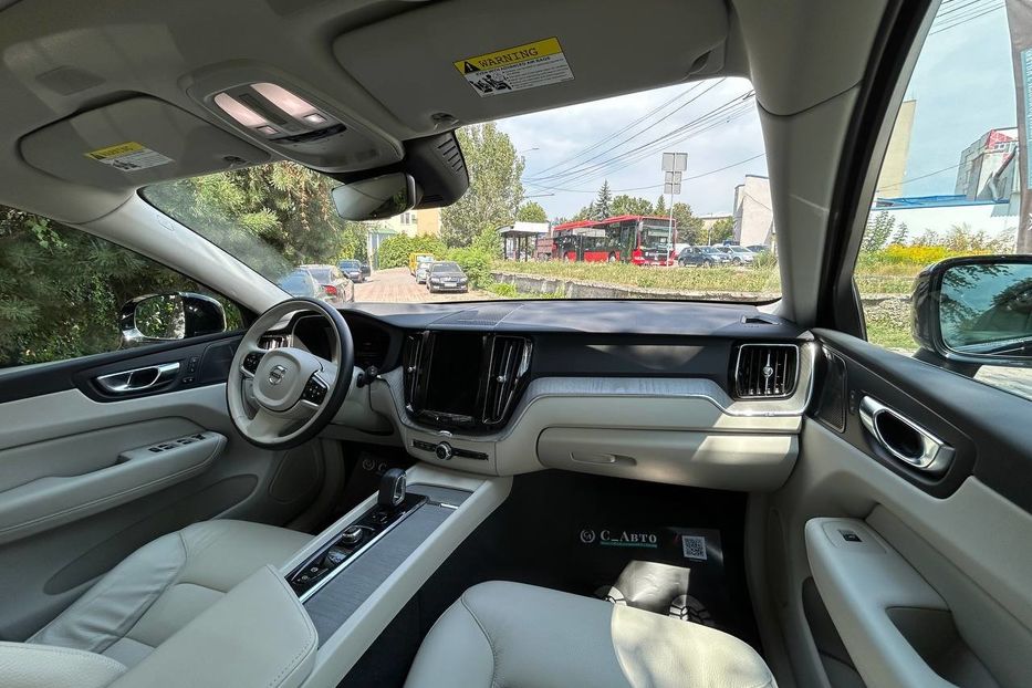 Продам Volvo XC60 2022 года в Черновцах