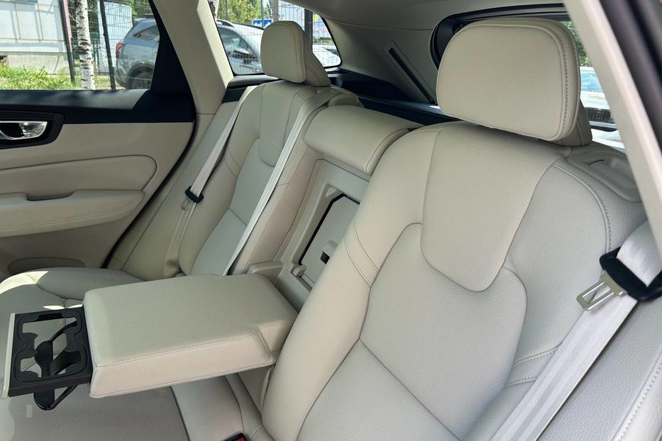 Продам Volvo XC60 2022 года в Черновцах