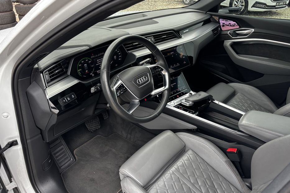Продам Audi E-Tron S-line  2020 года в Львове