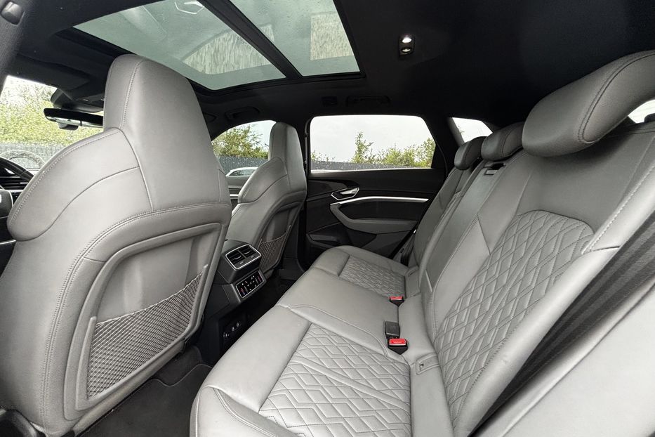 Продам Audi E-Tron S-line  2020 года в Львове