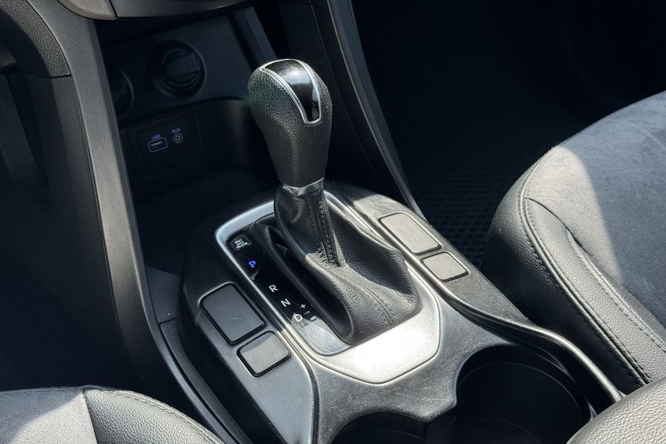 Продам Hyundai Santa FE COMIS 2017 года в г. Умань, Черкасская область