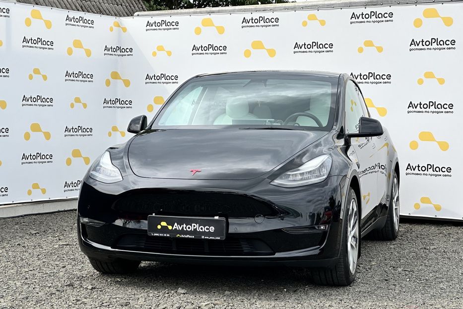 Продам Tesla Model Y 82 квт  2021 года в Луцке