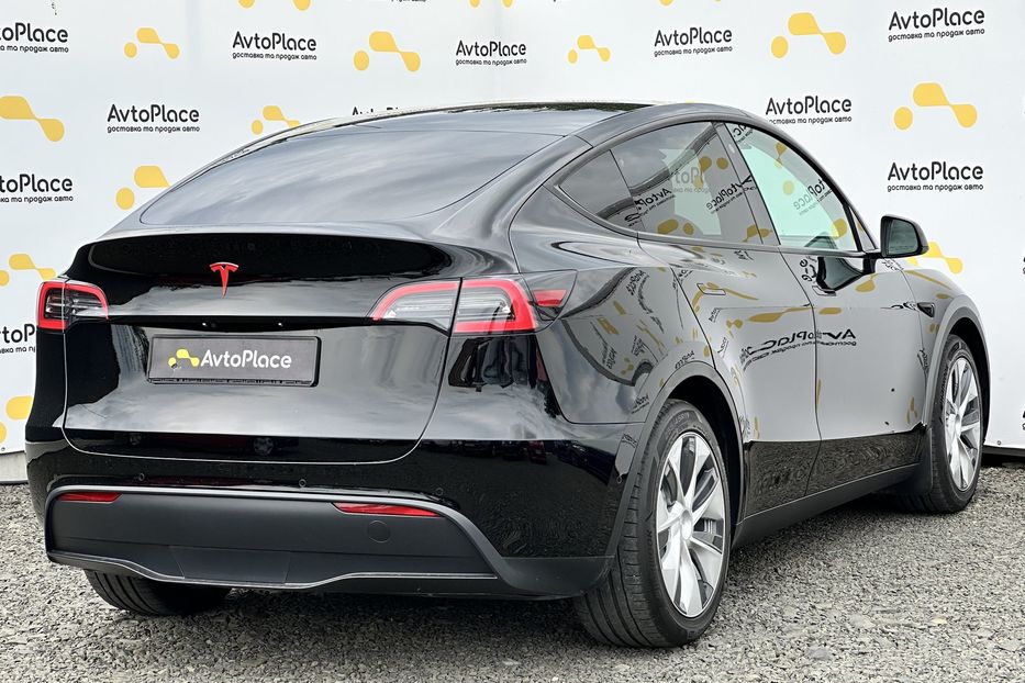 Продам Tesla Model Y 82 квт  2021 года в Луцке
