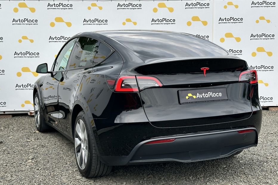 Продам Tesla Model Y 82 квт  2021 года в Луцке