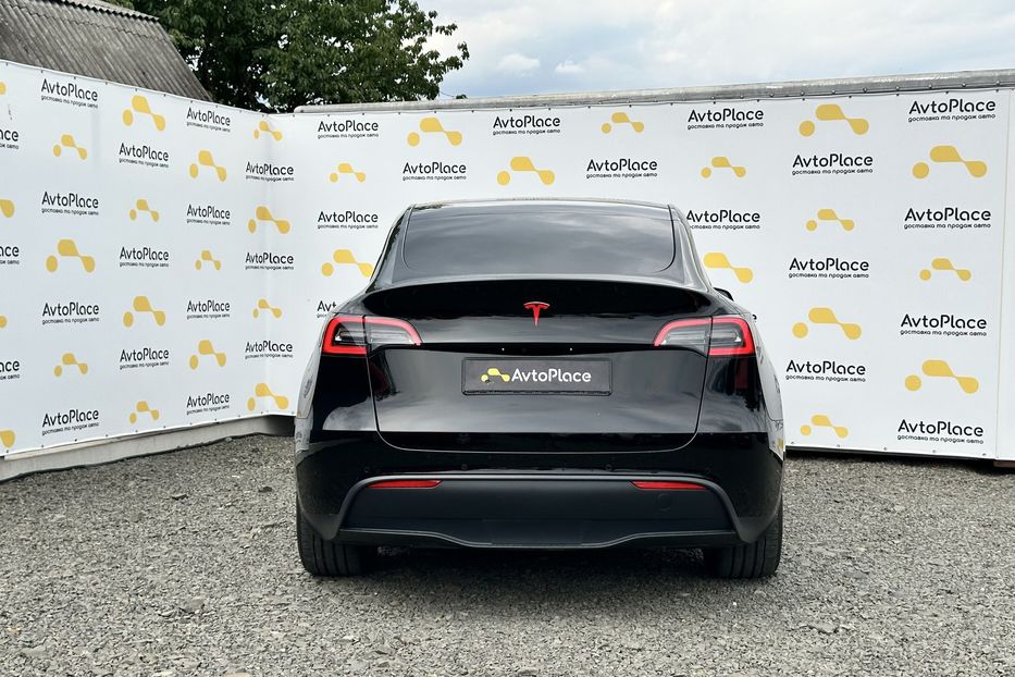 Продам Tesla Model Y 82 квт  2021 года в Луцке