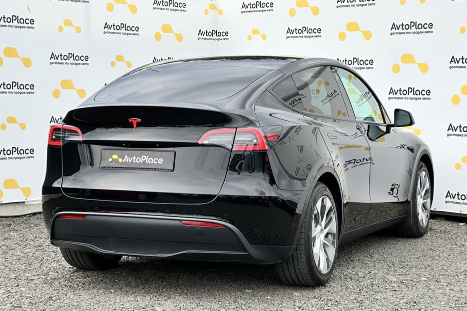 Продам Tesla Model Y 82 квт  2021 года в Луцке