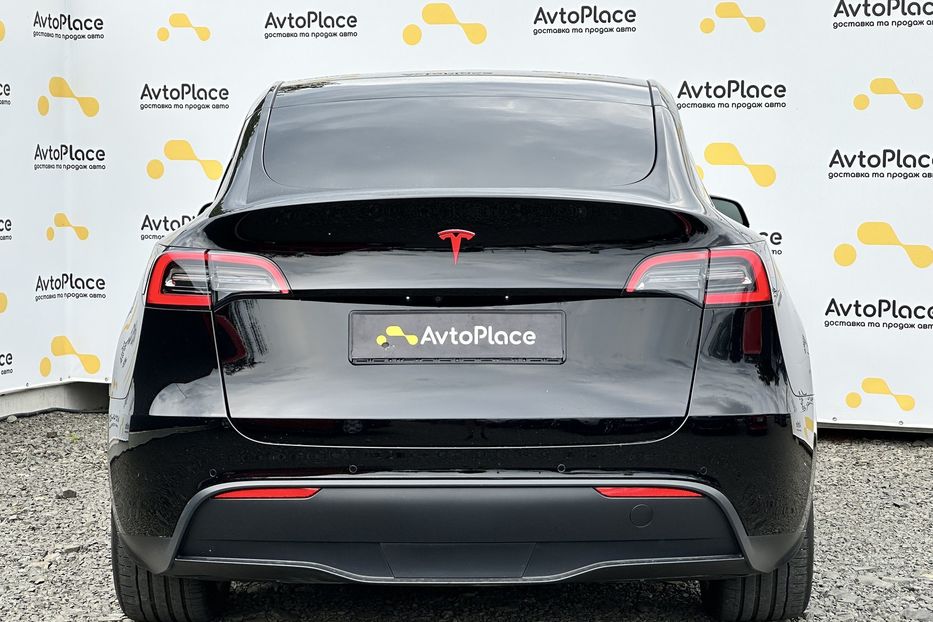 Продам Tesla Model Y 82 квт  2021 года в Луцке