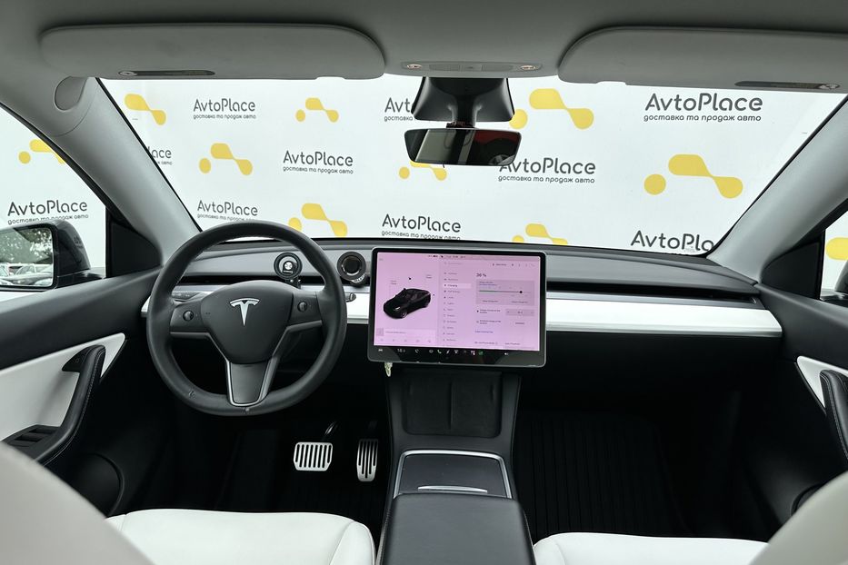 Продам Tesla Model Y 82 квт  2021 года в Луцке