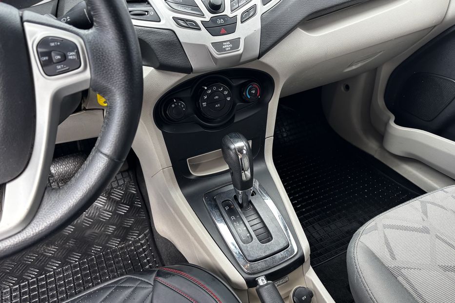 Продам Ford Fiesta SE 2013 года в Львове