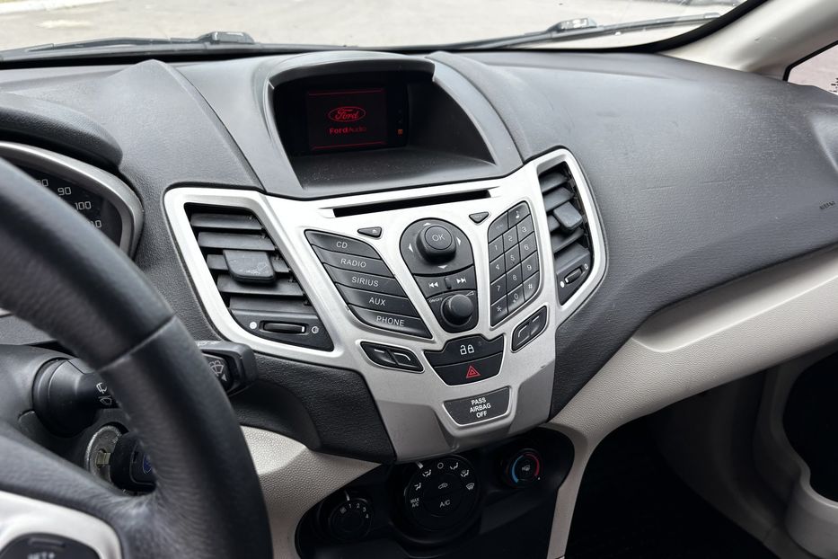 Продам Ford Fiesta SE 2013 года в Львове