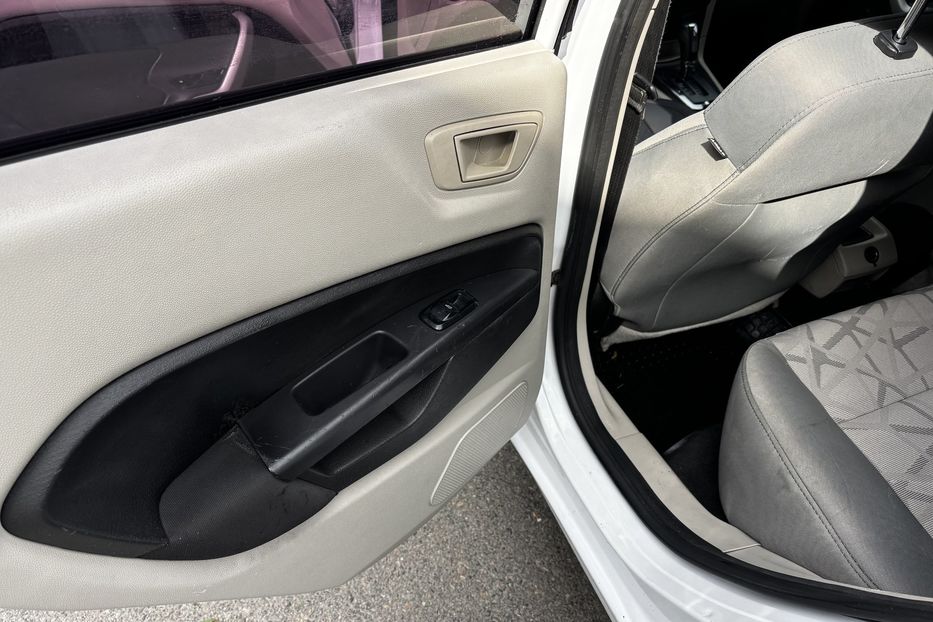 Продам Ford Fiesta SE 2013 года в Львове