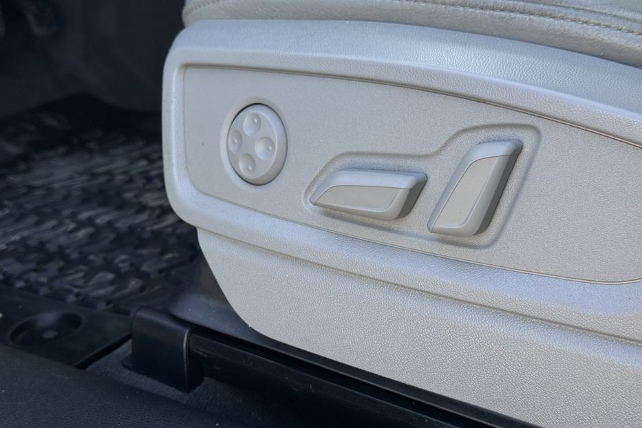 Продам Audi Q5 Premium Plus  4393 2018 года в Львове