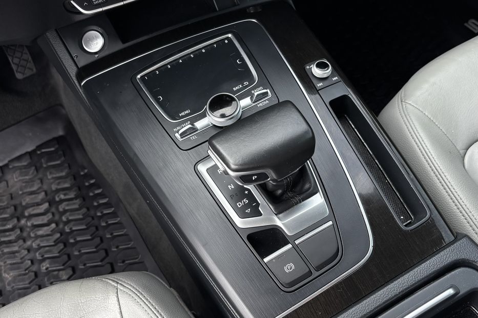 Продам Audi Q5 Premium Plus  4393 2018 года в Львове