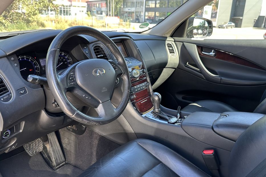 Продам Infiniti QX50 Максимальна 2017 года в Николаеве