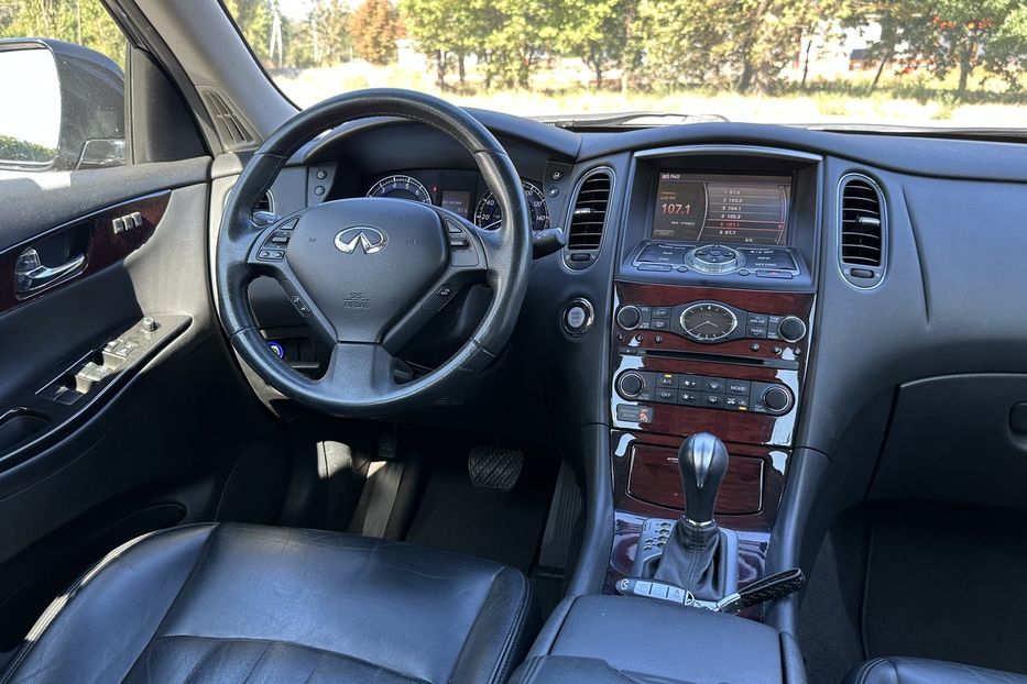 Продам Infiniti QX50 Максимальна 2017 года в Николаеве