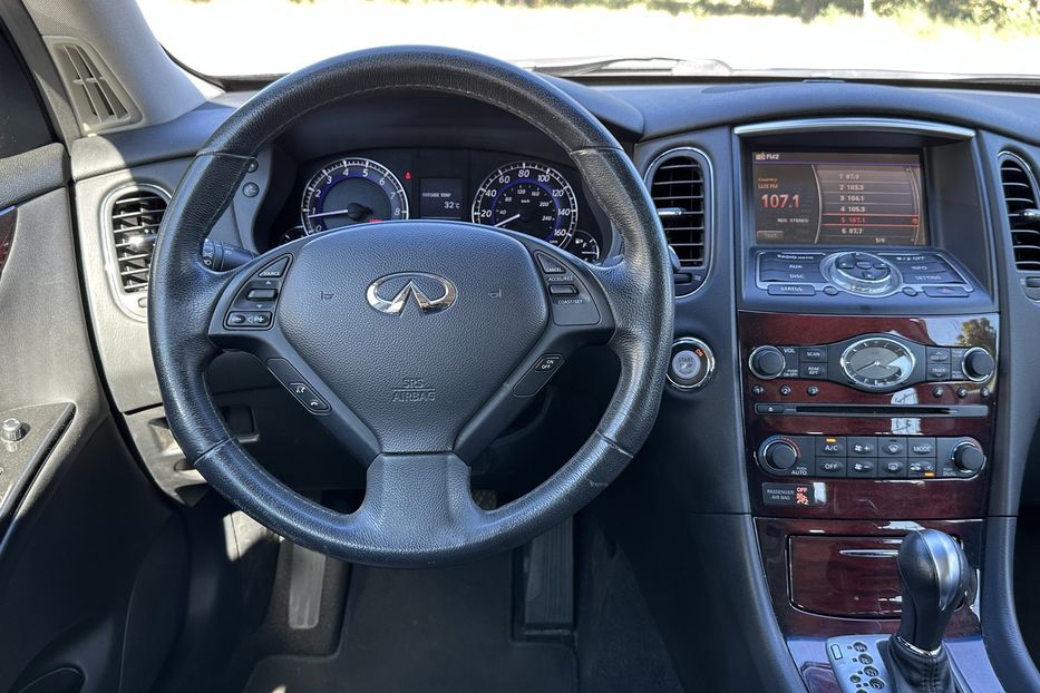 Продам Infiniti QX50 Максимальна 2017 года в Николаеве