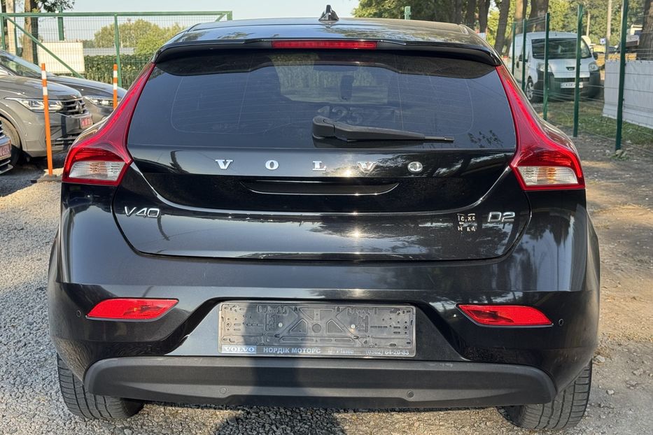 Продам Volvo V40 COMIS  2013 года в г. Умань, Черкасская область
