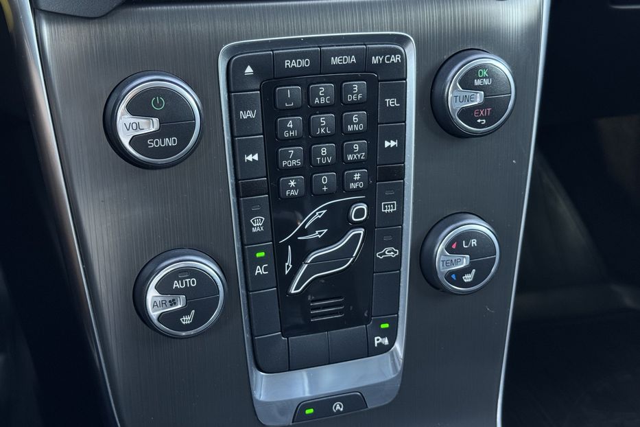 Продам Volvo V40 COMIS  2013 года в г. Умань, Черкасская область