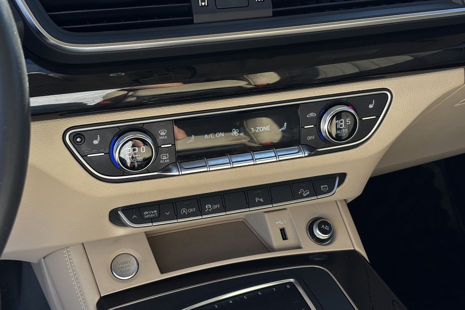 Продам Audi Q5  Premium Plus 9983 2019 года в Львове