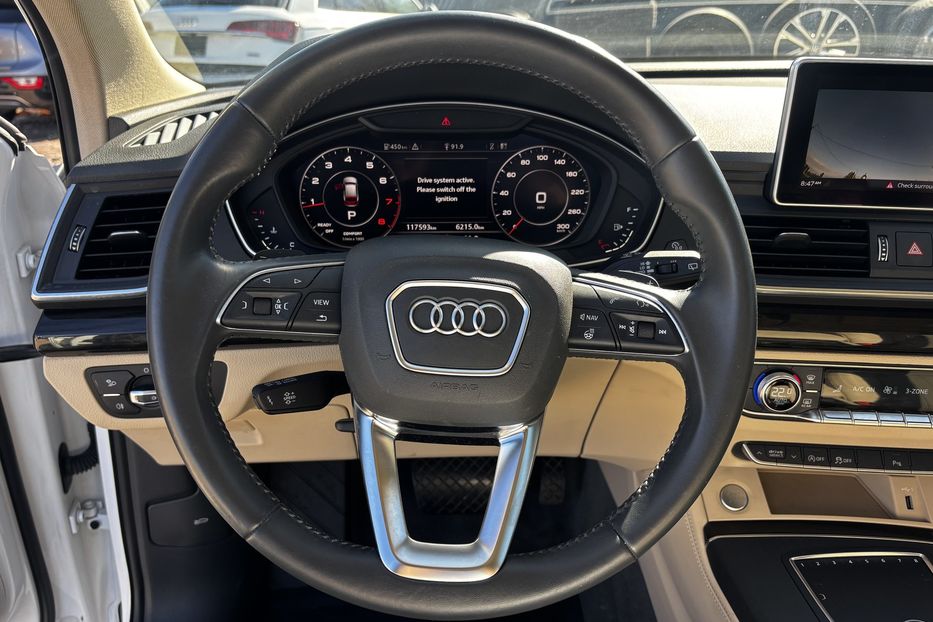 Продам Audi Q5  Premium Plus 9983 2019 года в Львове